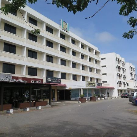 Sea View Resort Hotel & Apartments Kuala Belait Екстер'єр фото