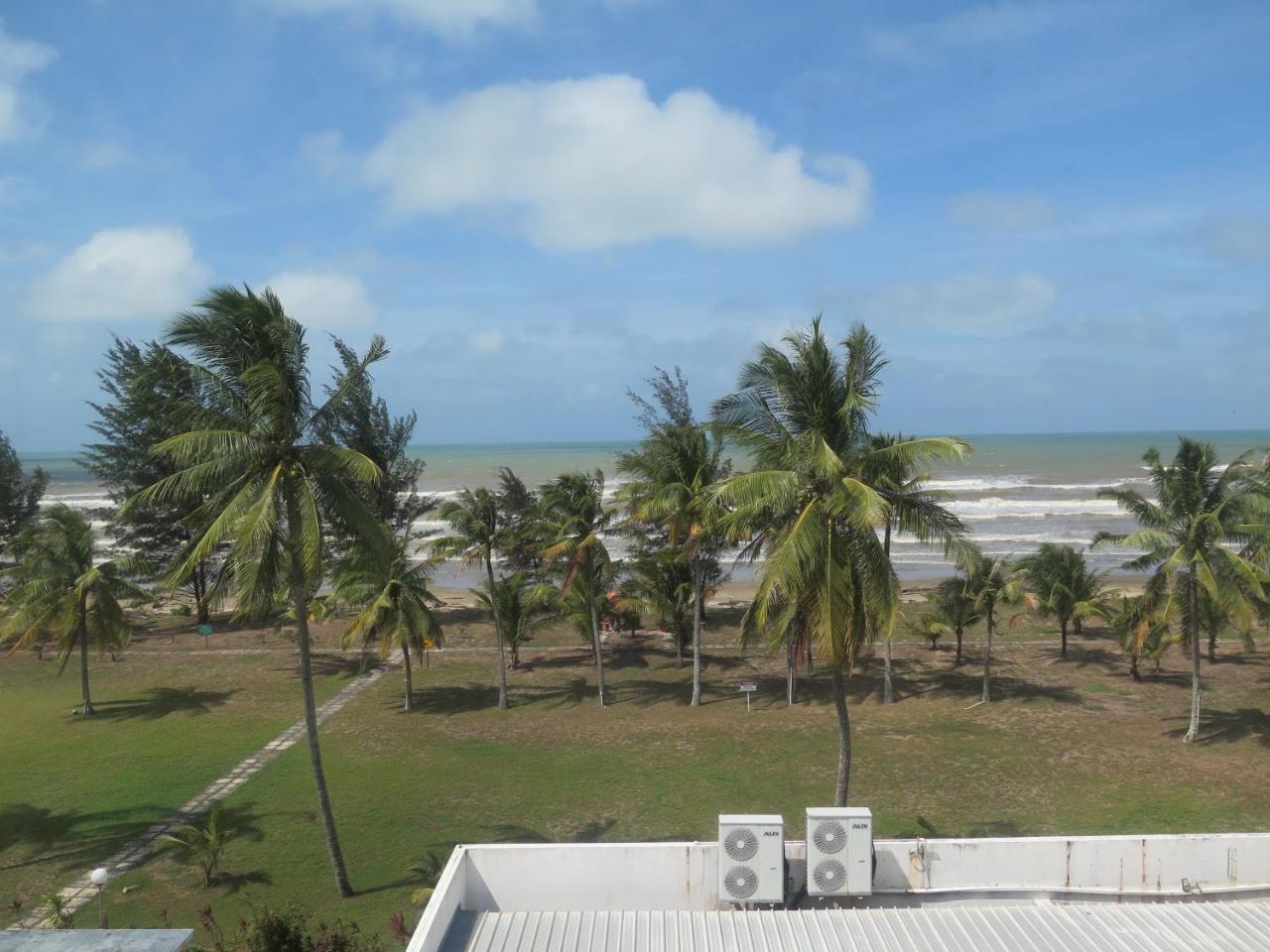 Sea View Resort Hotel & Apartments Kuala Belait Екстер'єр фото
