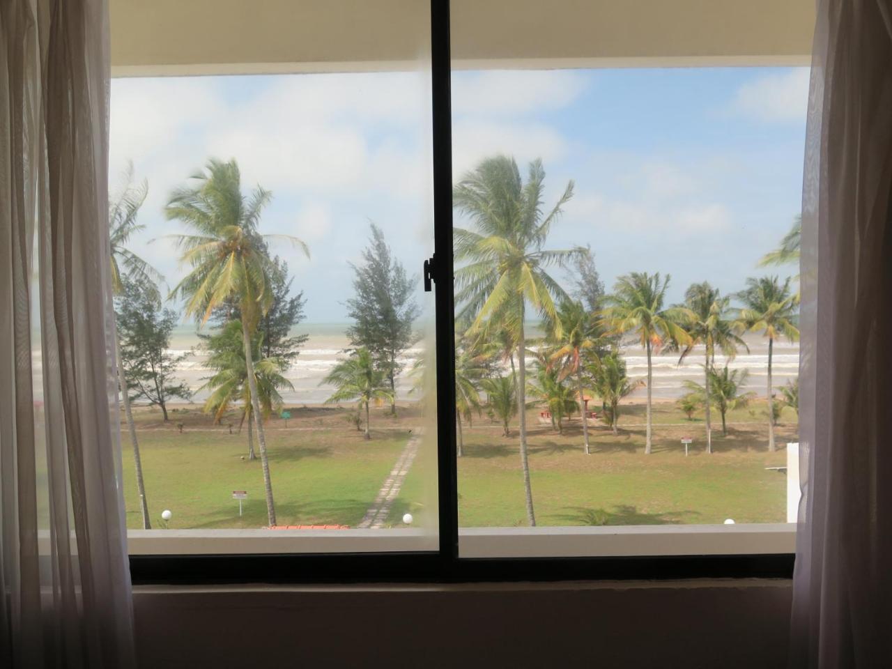 Sea View Resort Hotel & Apartments Kuala Belait Екстер'єр фото