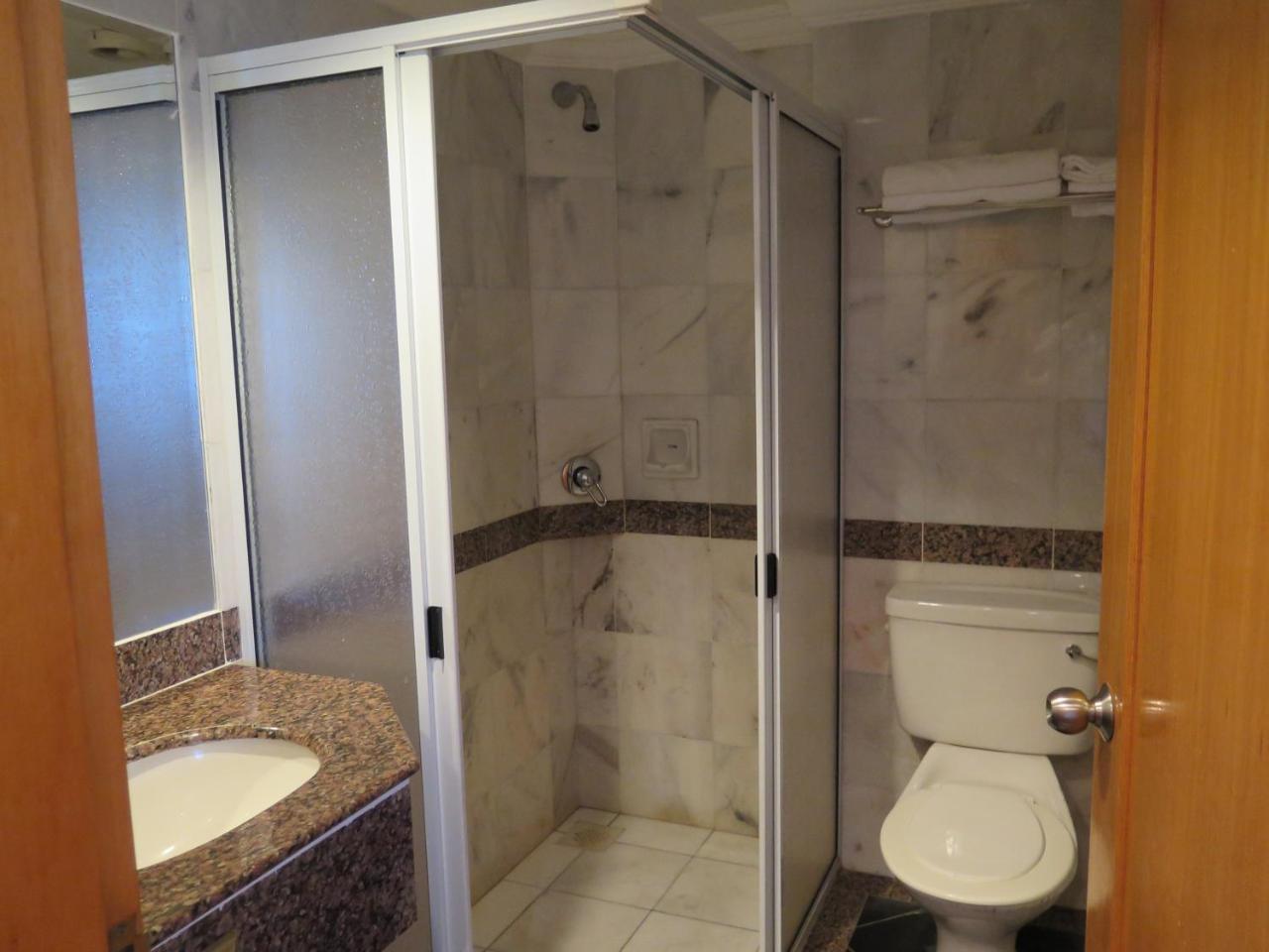 Sea View Resort Hotel & Apartments Kuala Belait Екстер'єр фото
