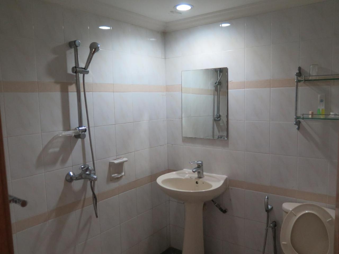Sea View Resort Hotel & Apartments Kuala Belait Екстер'єр фото