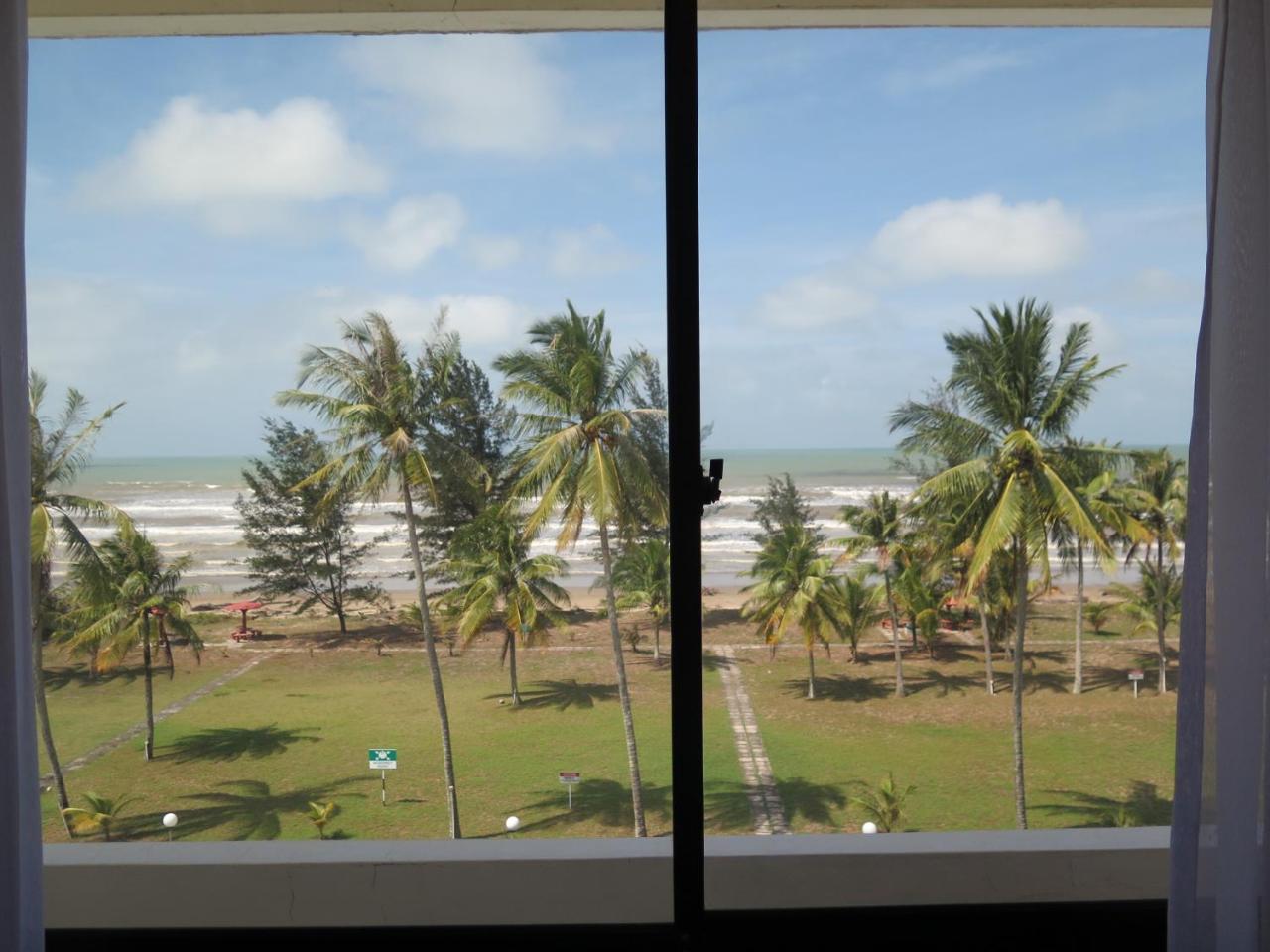 Sea View Resort Hotel & Apartments Kuala Belait Екстер'єр фото