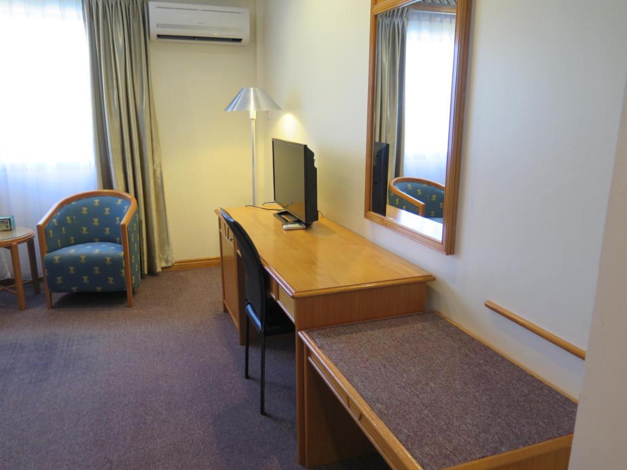 Sea View Resort Hotel & Apartments Kuala Belait Екстер'єр фото