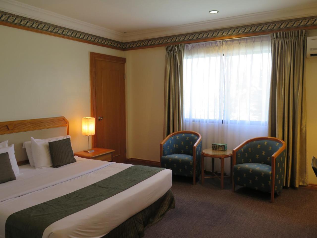 Sea View Resort Hotel & Apartments Kuala Belait Екстер'єр фото